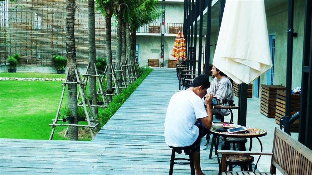 Nyth Hotel - Laemchabang Ban Laem Chabang Buitenkant foto